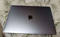 出售MacBookpro2018 13英寸 苹果笔记本，8g